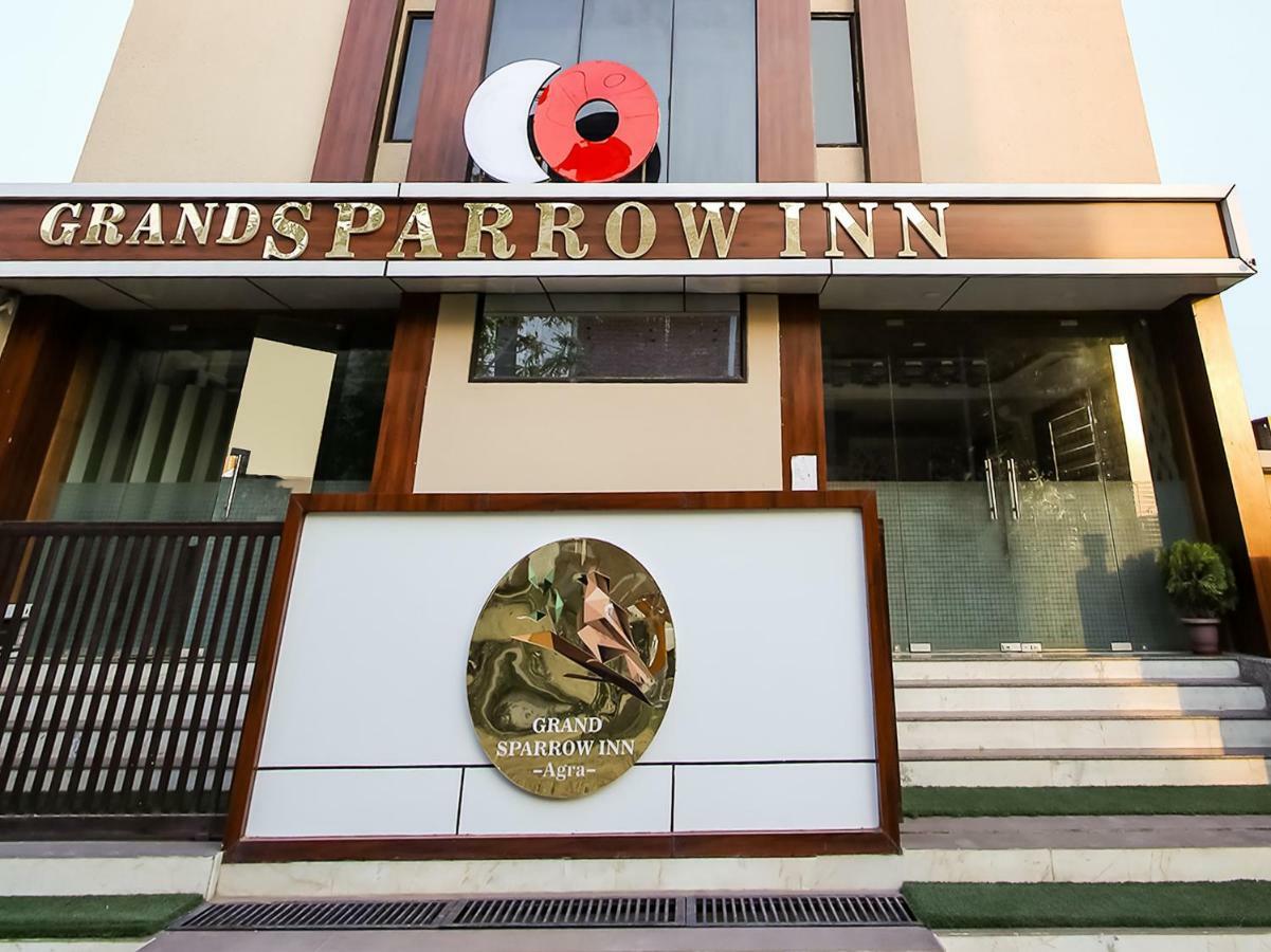 Hotel Grand Sparrow Inn Агра Экстерьер фото