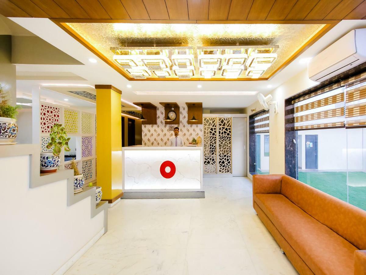 Hotel Grand Sparrow Inn Агра Экстерьер фото
