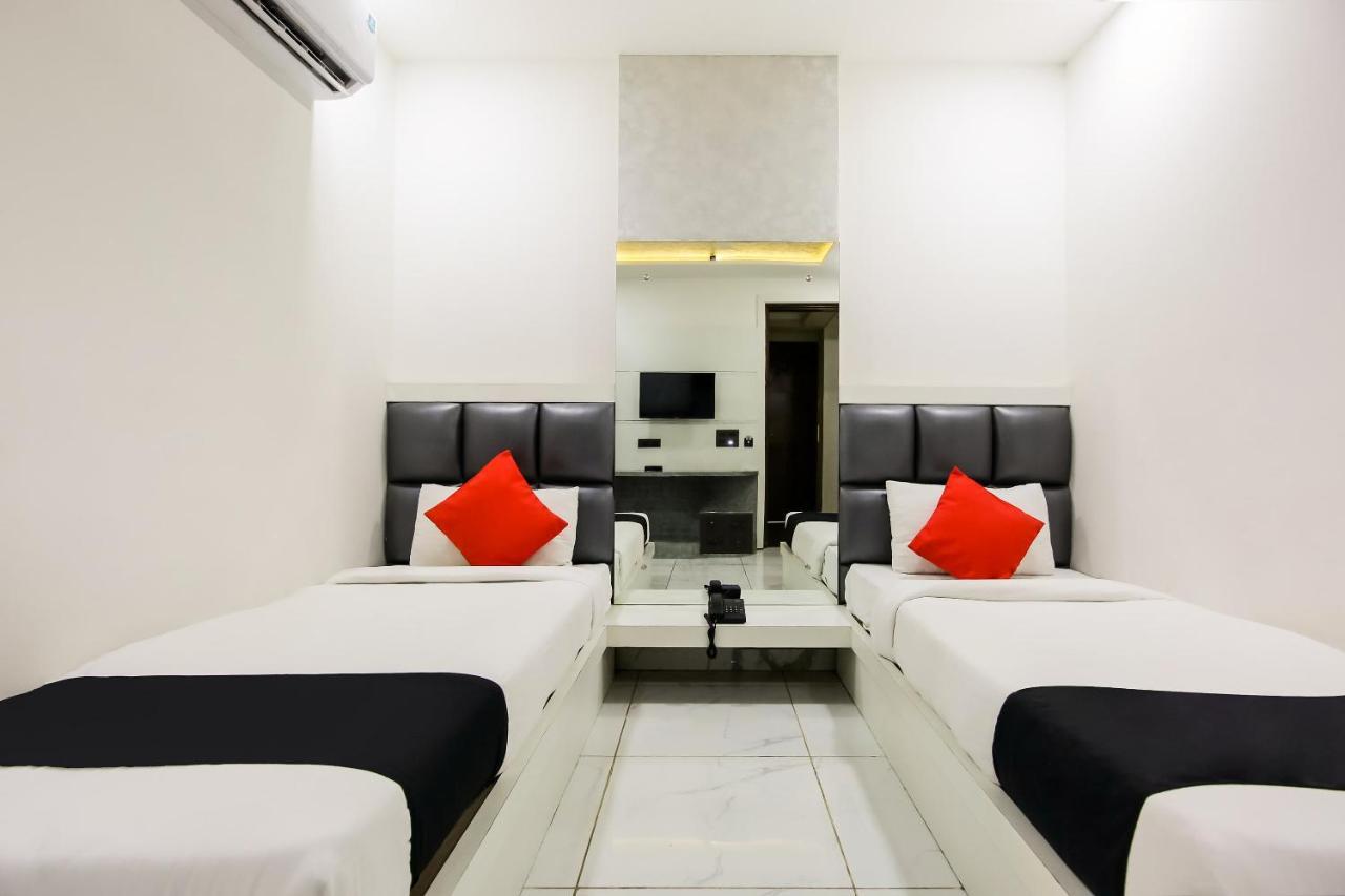 Hotel Grand Sparrow Inn Агра Экстерьер фото