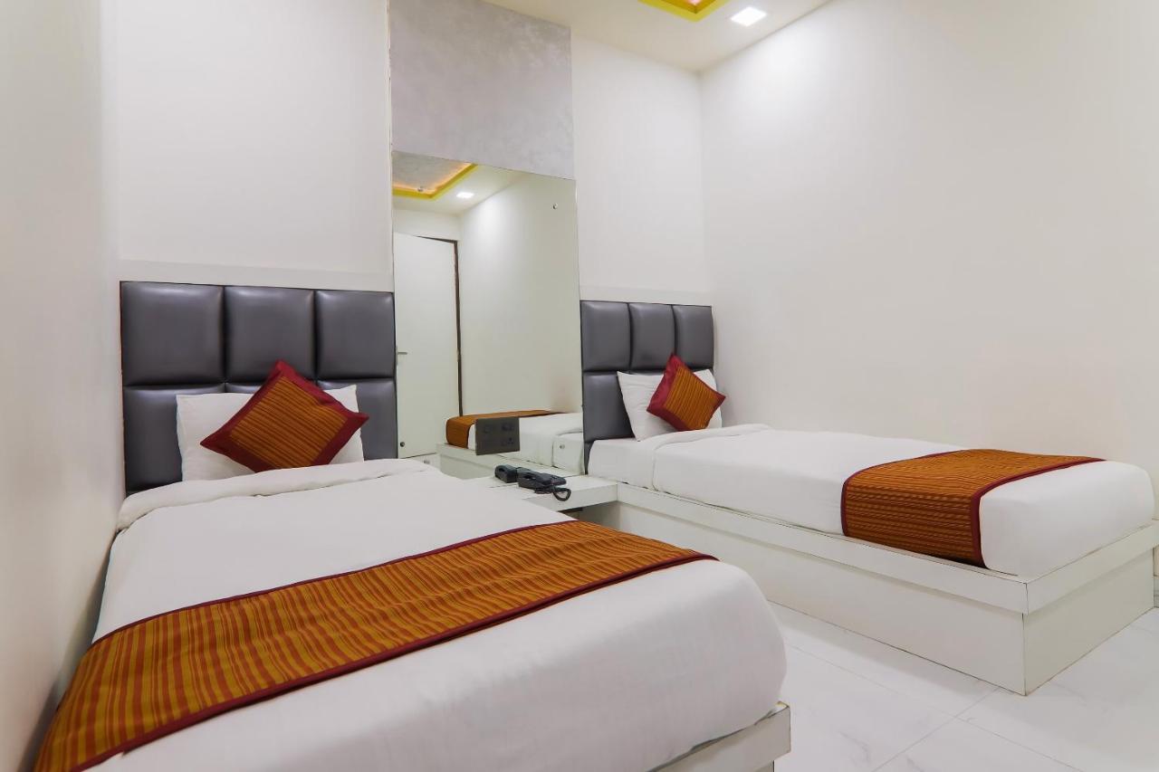 Hotel Grand Sparrow Inn Агра Экстерьер фото